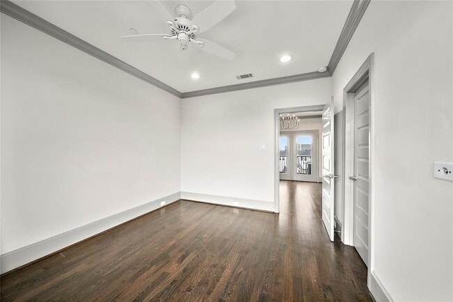 Building Photo - 2905 Bering Dr
