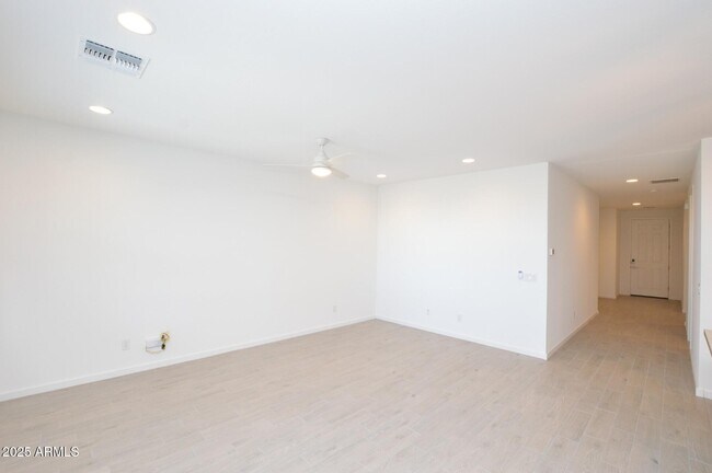 Building Photo - 4316 Suncup Dr