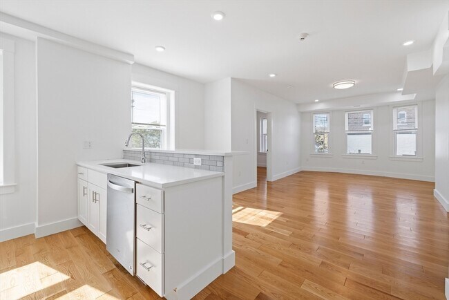 Building Photo - 406 Columbia St