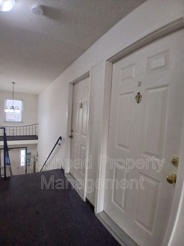 Building Photo - 1301 E Frederick St