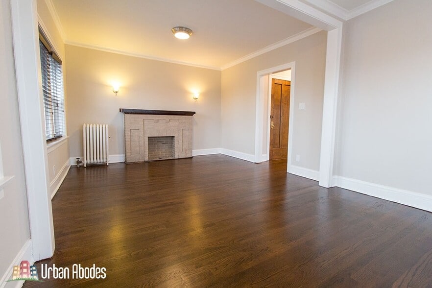 Building Photo - 5310 N Ashland Ave