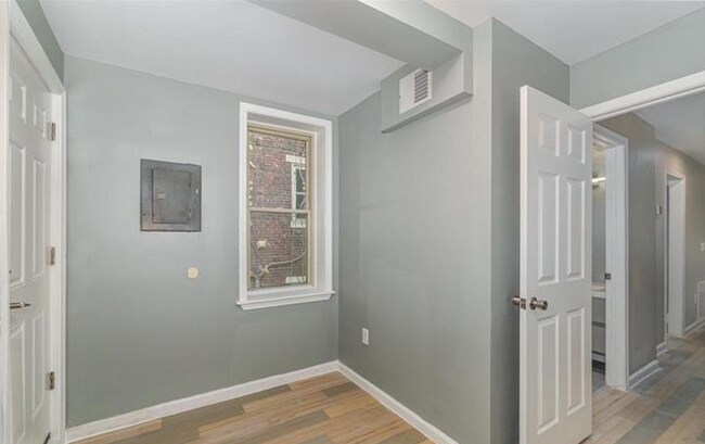 Building Photo - 1228 Market St