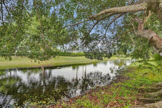 Building Photo - 21190 N Sweetwater Ln