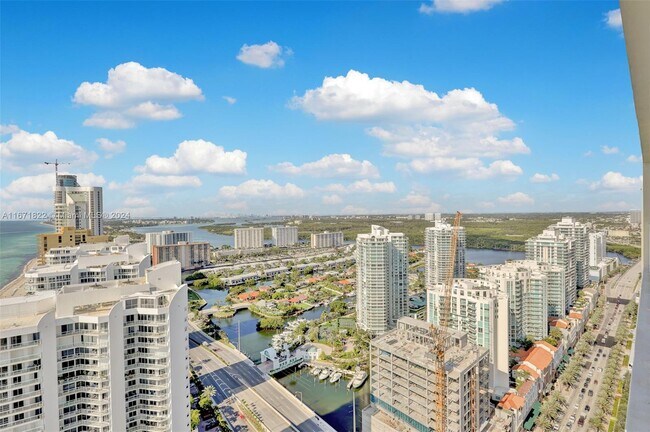 Building Photo - 16699 Collins Ave