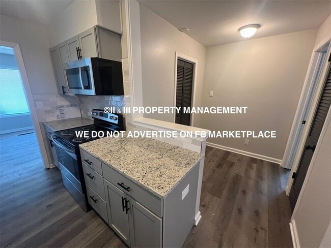 Building Photo - 488 N Neconi Ave
