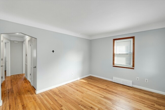 Building Photo - 2011 E Hudson Ave