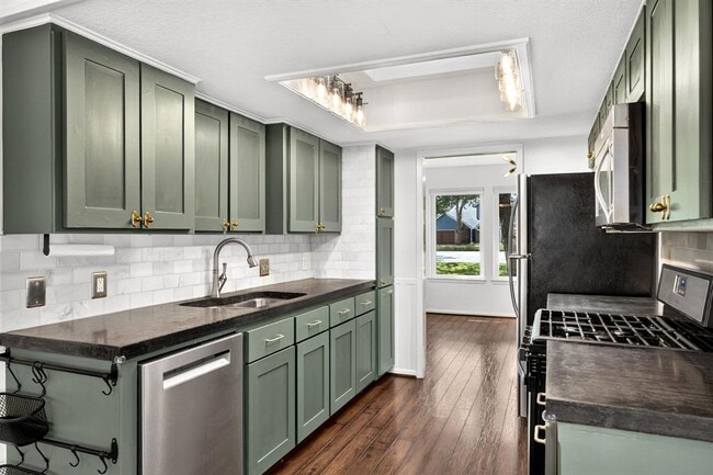 Building Photo - 1804 Stagecoach Trail