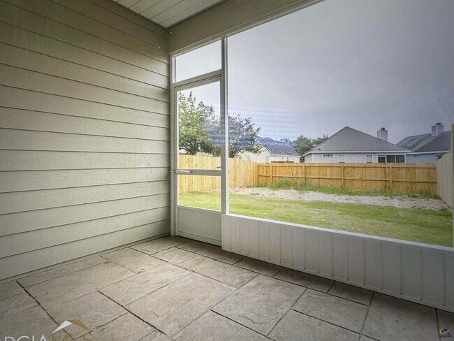 Building Photo - 109 Leisure Pointe Rd