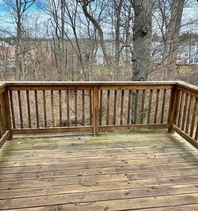 Building Photo - 2 Bedroom 2.5 bath End-Unit Orchard Valley Townhome in Kennett Square