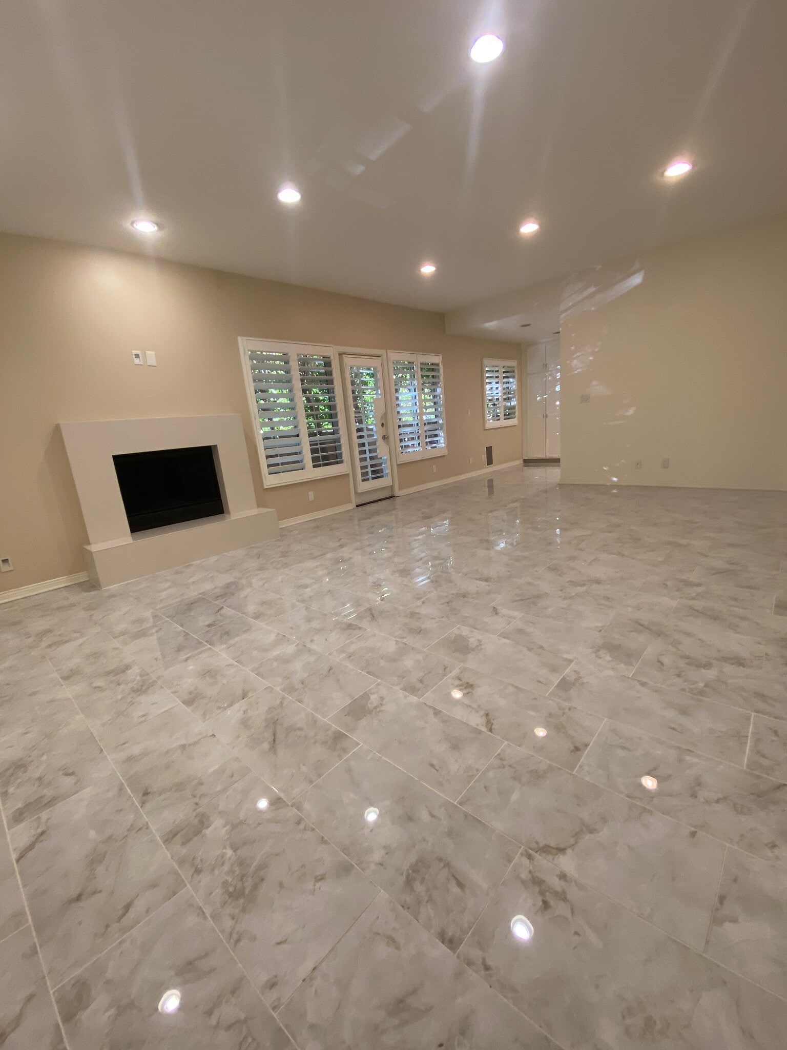 Building Photo - 5200 White Oak Ave