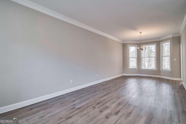 Building Photo - 2011 Town Lake Hills W