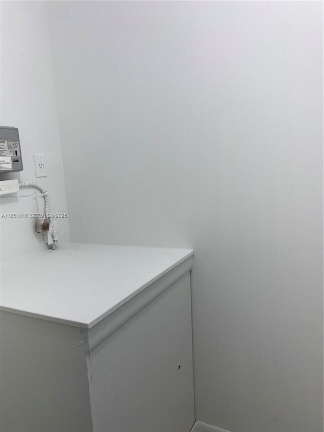 Building Photo - 801 SW 133rd Terrace