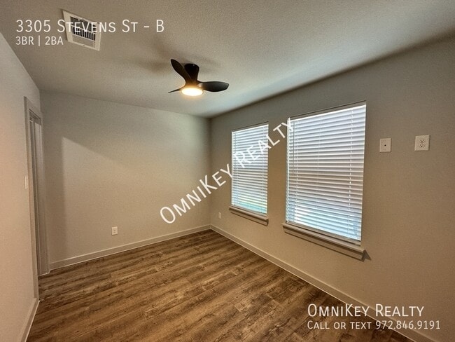 Building Photo - 3305 Stevens St
