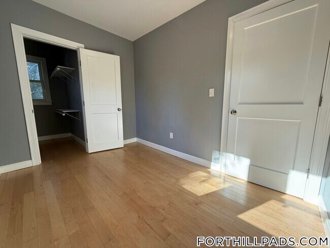 Building Photo - 31-33 Thornton St.