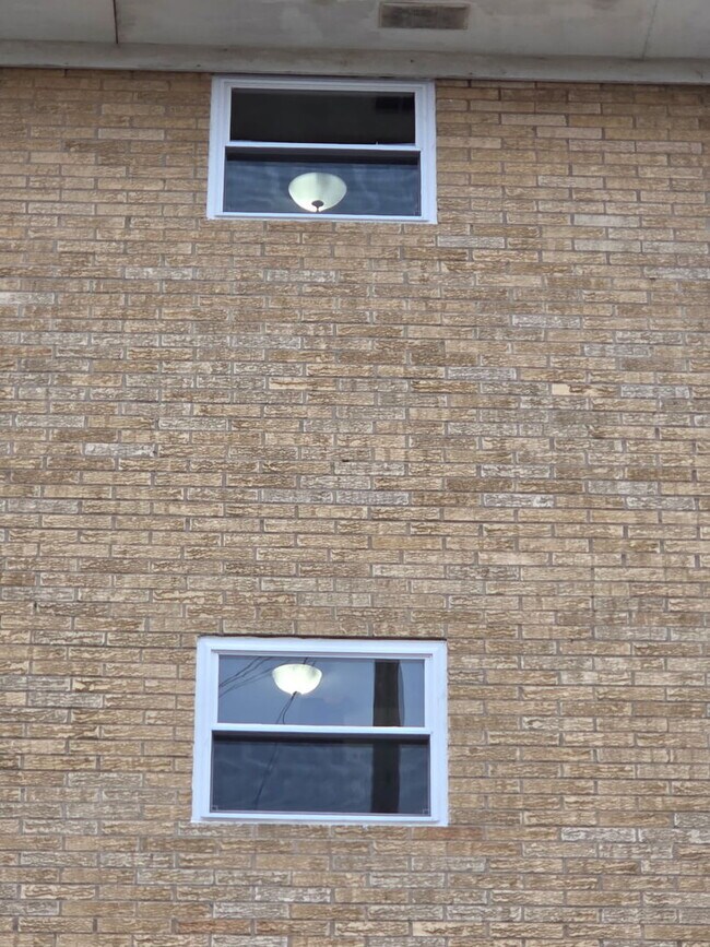 Building Photo - 7745 Adams St