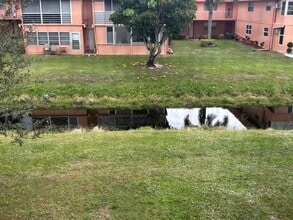 Building Photo - 596 Saxony M