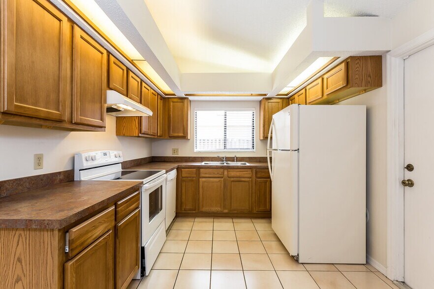 Building Photo - 3116 S Horizon Pl