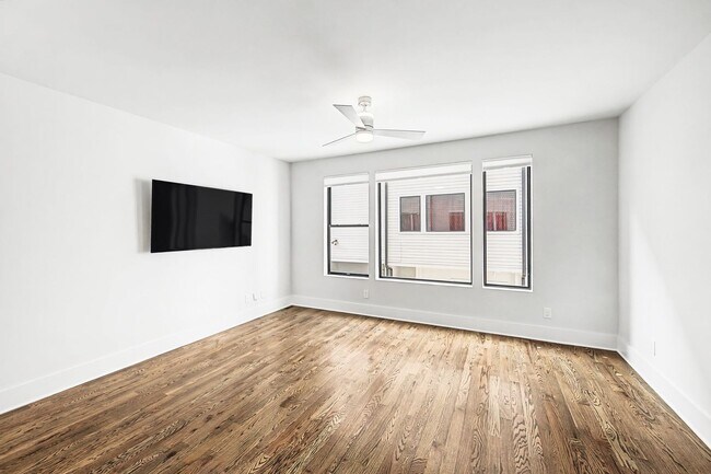 Building Photo - Luxury 3BE/3.5BA located in one of Nashville’s most walkable and vibrant neighborhoods.