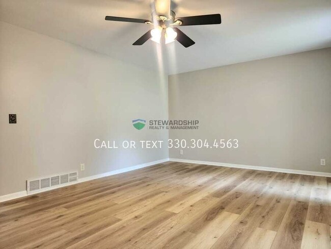 Building Photo - 8250 E Wadora Cir NW