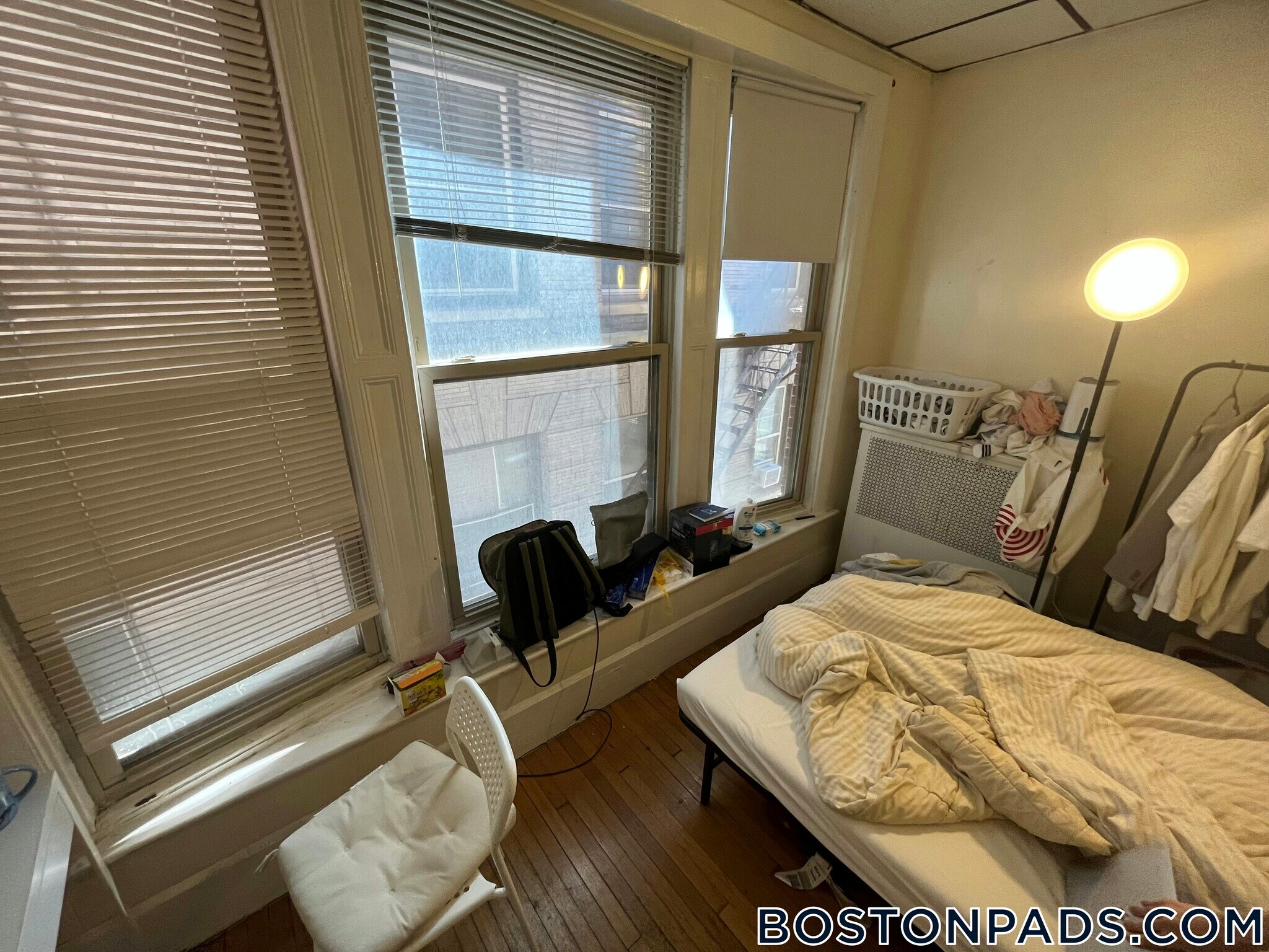 Building Photo - 879 Beacon St