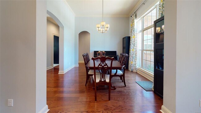 Building Photo - 9131 Thetford Way