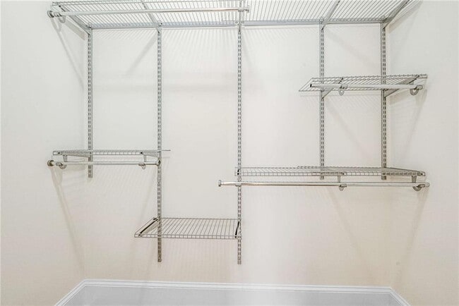 Building Photo - 288 Augusta Ave SE