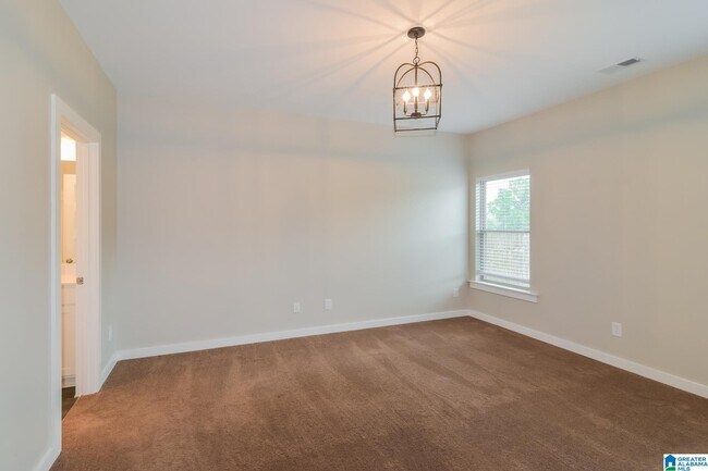 Building Photo - 166 Park Dr N