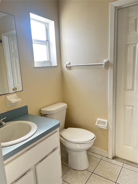 Building Photo - 3053 Salton St