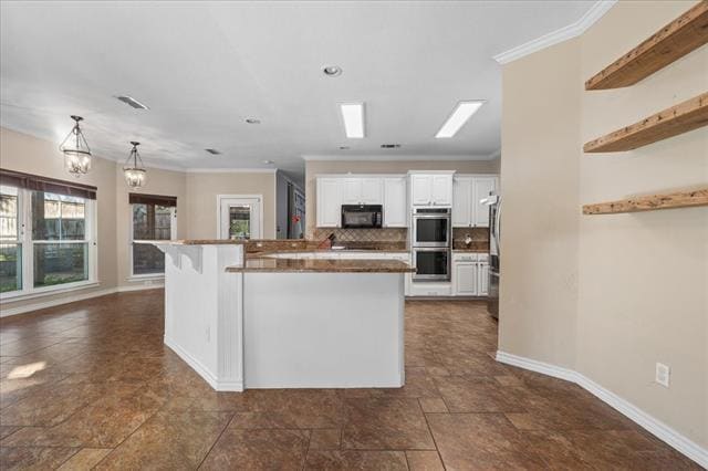 Building Photo - 7924 Vista Ridge Dr N