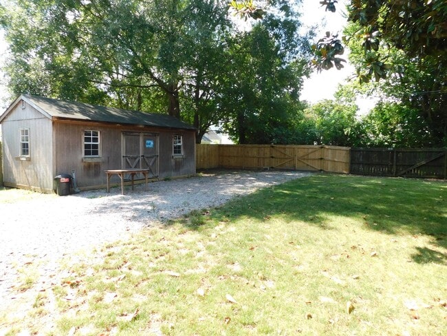 Building Photo - 3 bedroom 2 bath in Elizabeth City