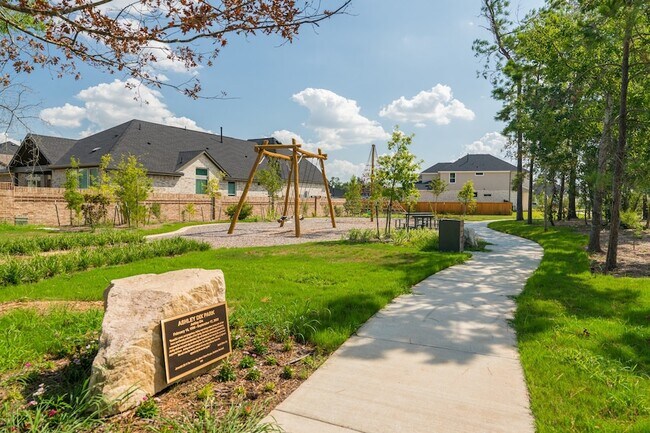 Building Photo - 28156 Graywood Dr
