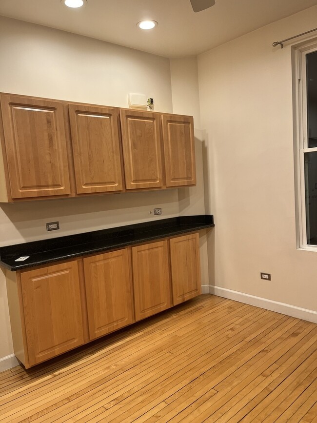 Building Photo - 1638 N Washtenaw Ave