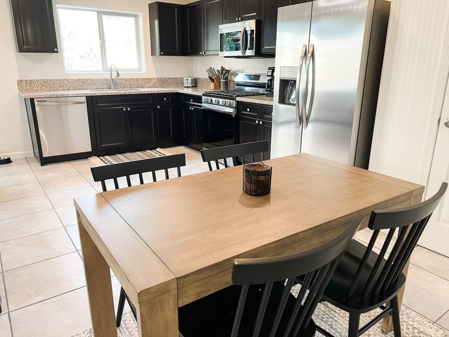 Kitchen - 8503 E Leigh Dr