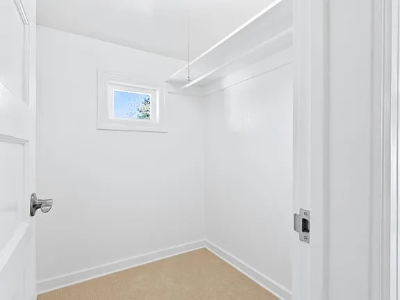 Building Photo - 527 Windham St