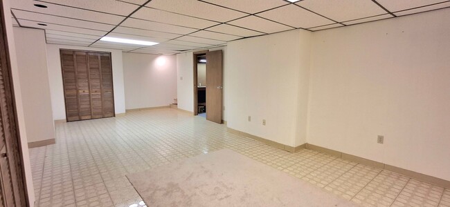 Building Photo - 3 Bedroom 2.5 Bathroom Available in Hummel...