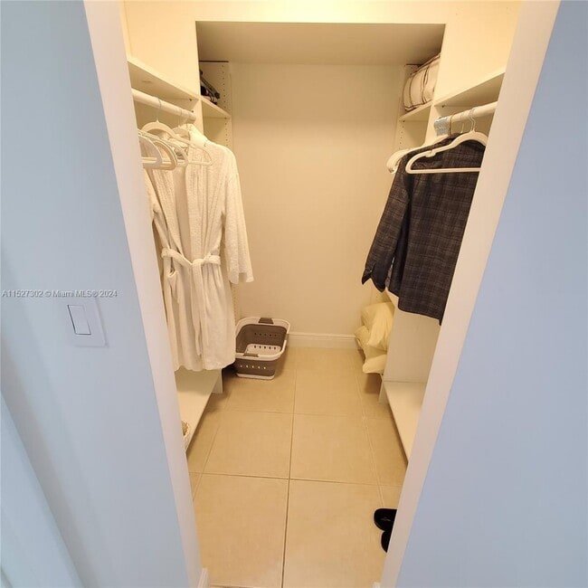 Building Photo - 401 Ocean Dr