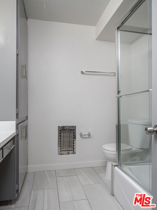 Building Photo - 450 S Los Robles Ave