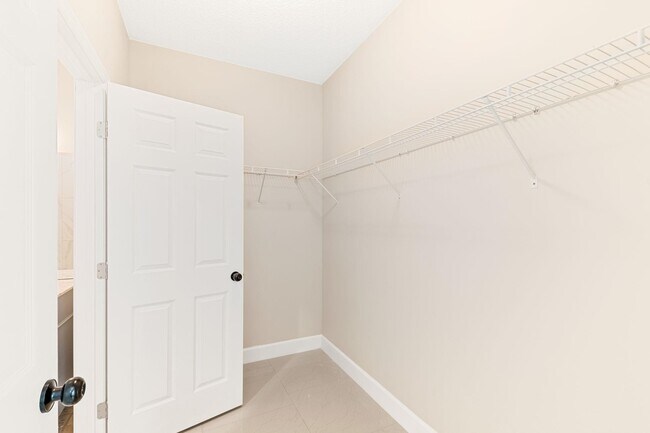 Building Photo - 2770 Schaller Rd