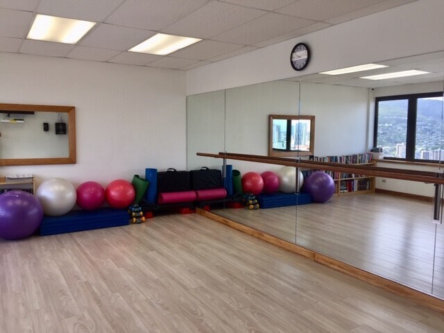 Building Photo - 400 Hobron Ln