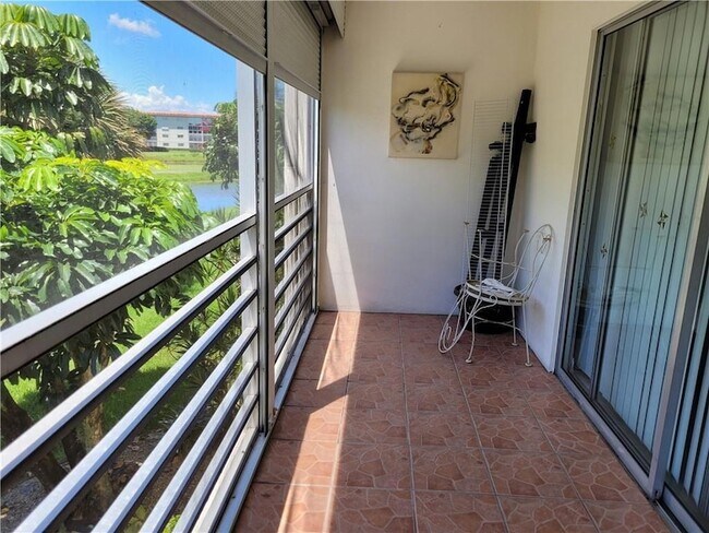 Building Photo - 4302 Martinique Cir