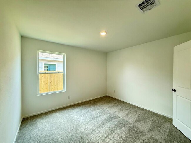 Building Photo - 12419 Lady Slipper Rd