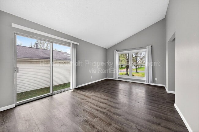 Building Photo - 2455 Buttonwood Ct