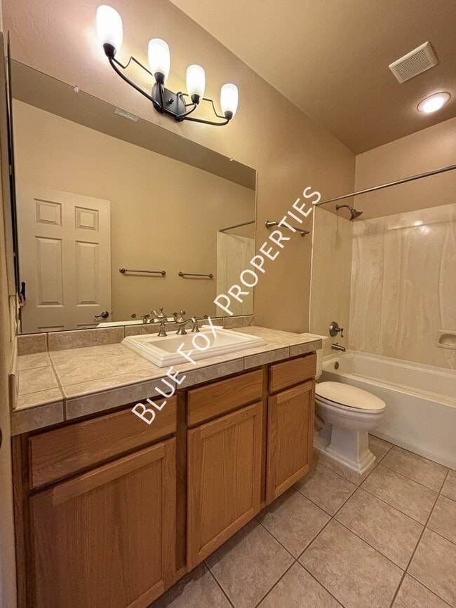 Building Photo - 4688 N Belgravia Rd
