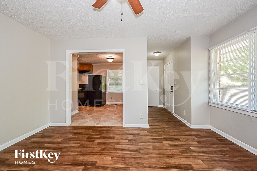 Building Photo - 5632 Cypress Dr