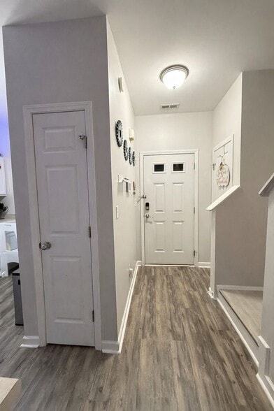 Building Photo - 161 Buchanan Ln