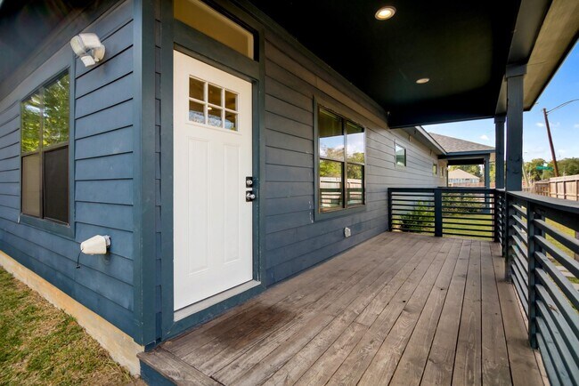 Building Photo - 603 Edgewood St