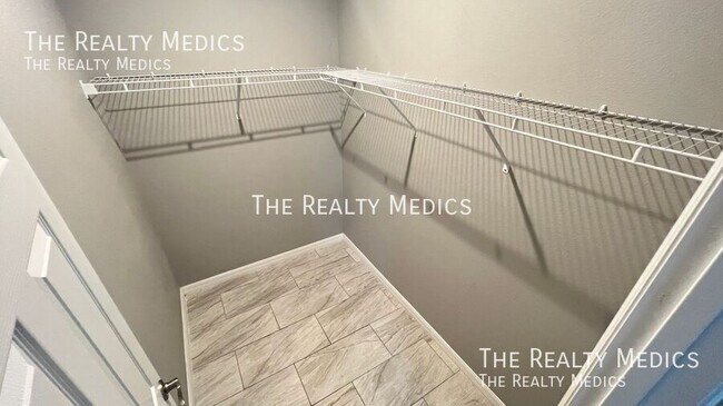 Building Photo - 1161 Yager Rd SE