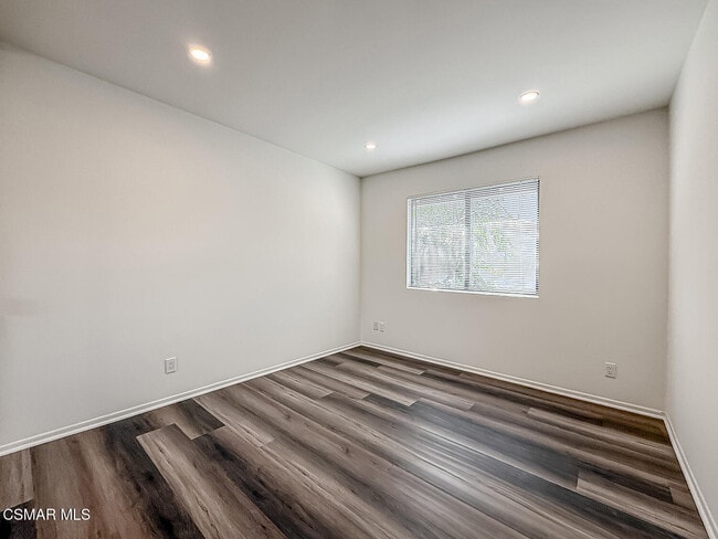 Building Photo - 655 Arroyo Oaks Dr