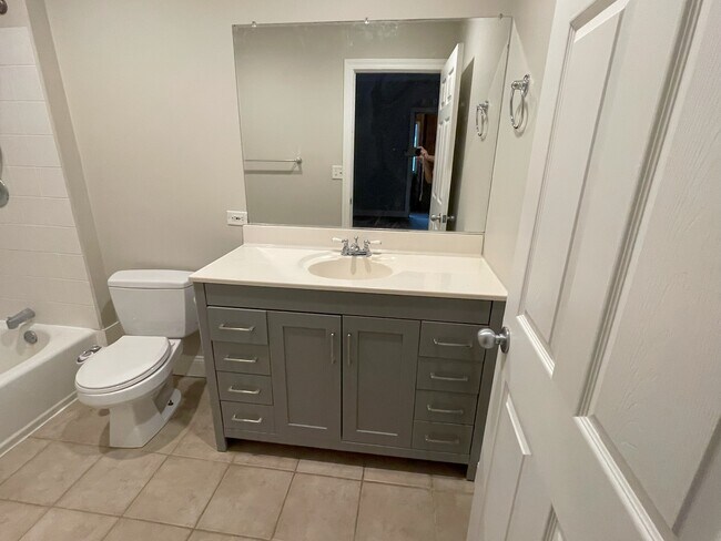 Brand-new vanity on master bathroom - 3650 N Oakley Ave