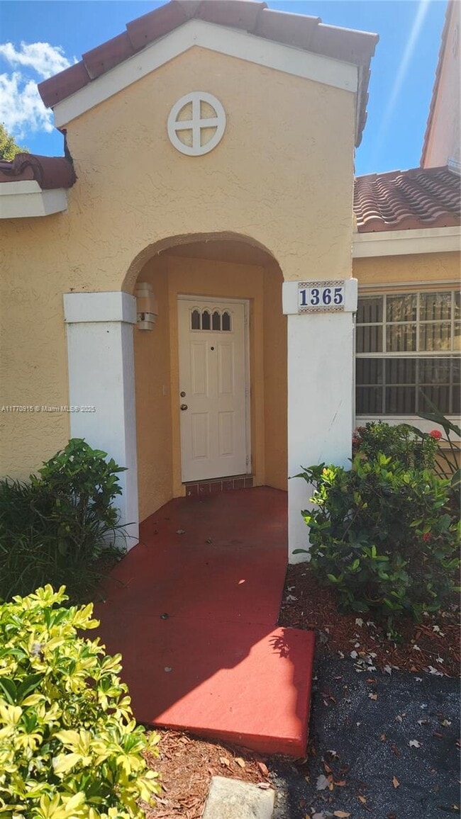 Building Photo - 1365 Springside Dr